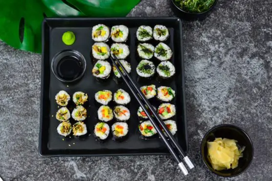 Japanische Maki-Rollen - veganes Sushi